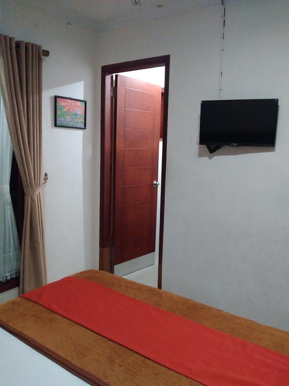 Rumah Sarwestri Hotel Bandung Ngoại thất bức ảnh